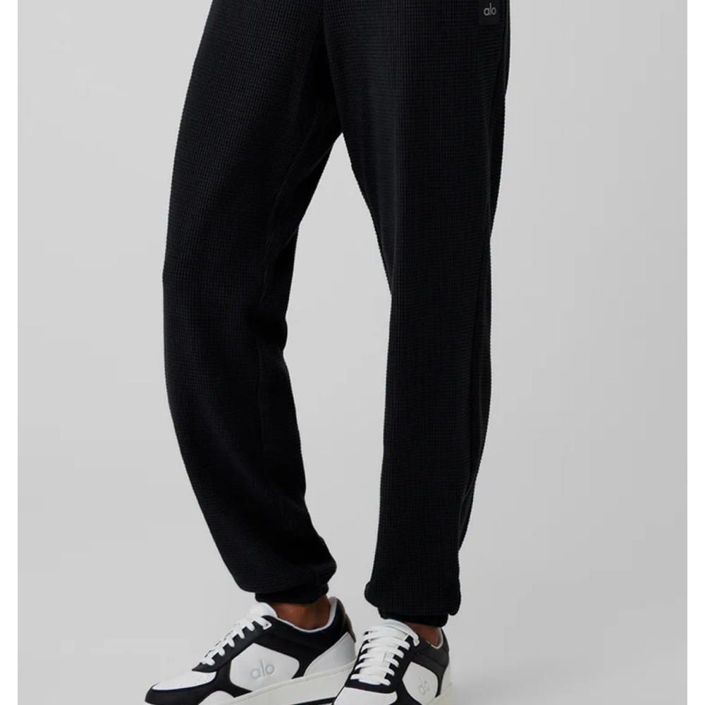 Alo Yoga Waffle Weekend Escape Jogger